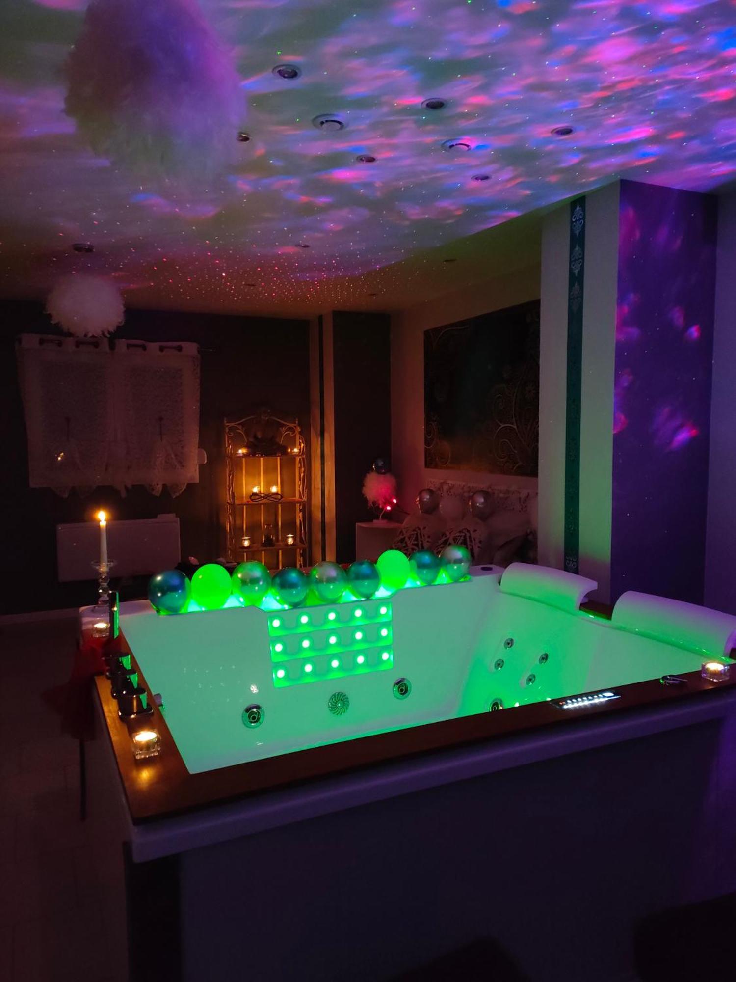 Loft Avec Baignoire Spa Lecrin Romantique Ochancourt Pokój zdjęcie